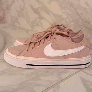 Nike Court Legacy Canvas Womens Shoes